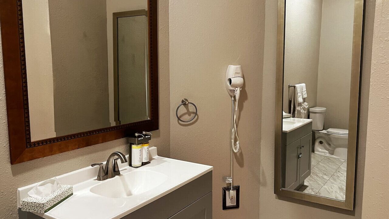Photo of Bathroom in Laurel
