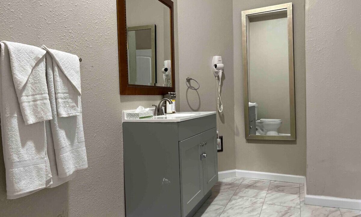 Photo of Bathroom in Laurel
