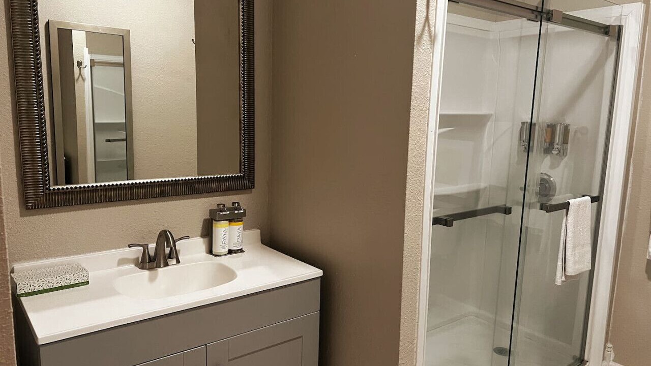 Photo of Bathroom in Laurel