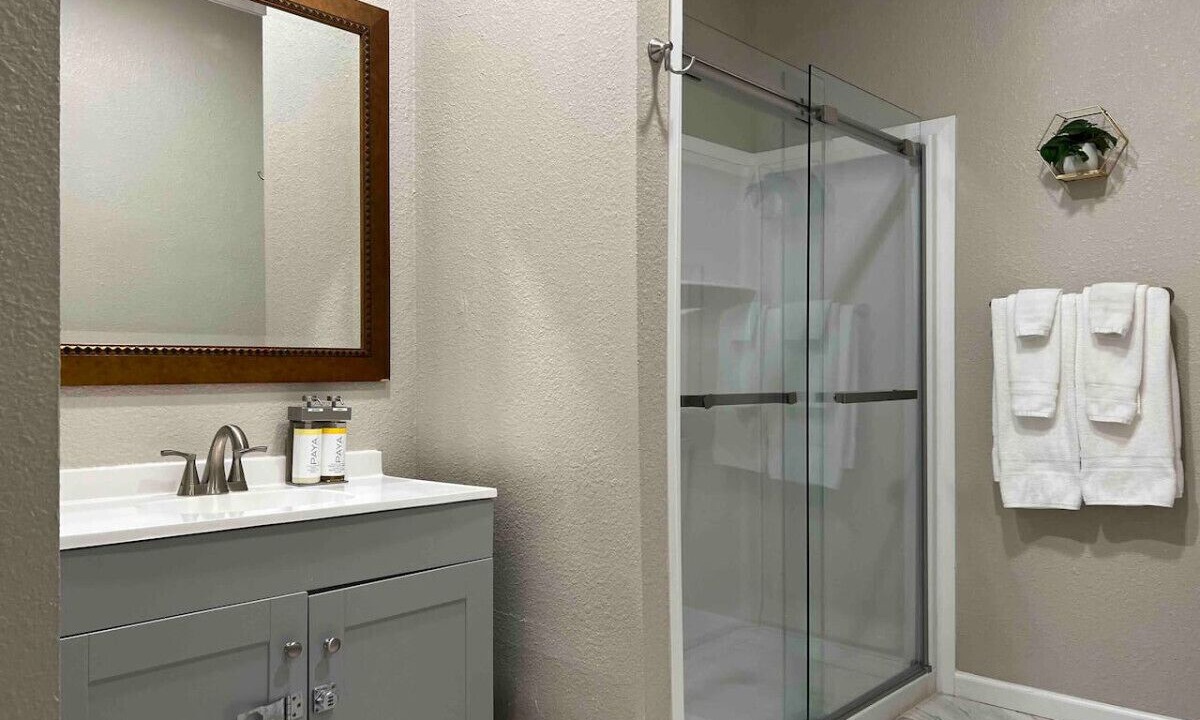 Photo of Bathroom in Laurel