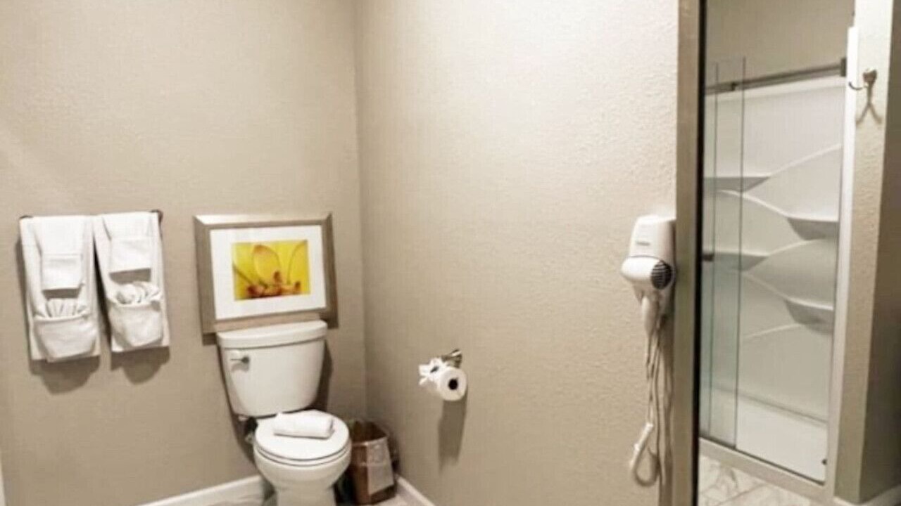 Photo of Bathroom in Laurel