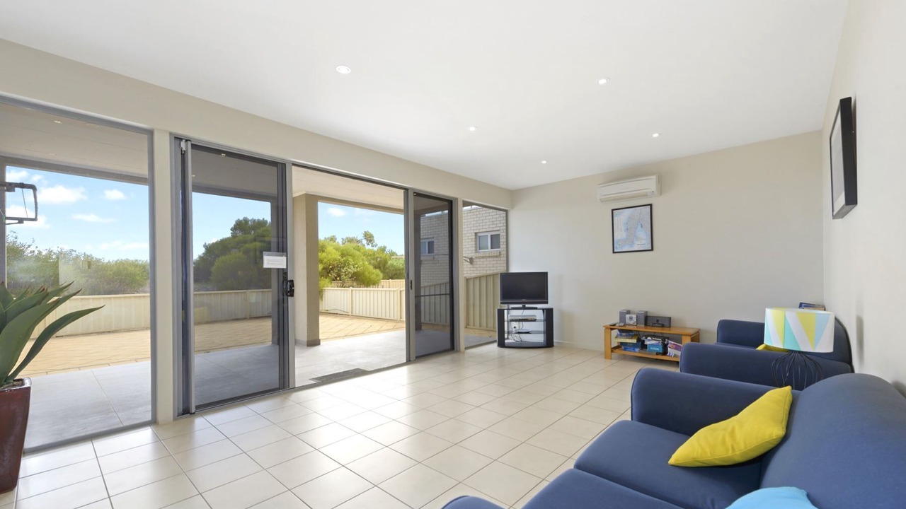 Photo of Livingroom in Port Hughes