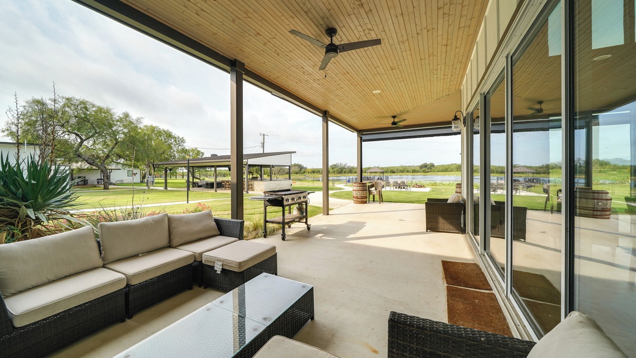 Photo of Outdoor in Yancey