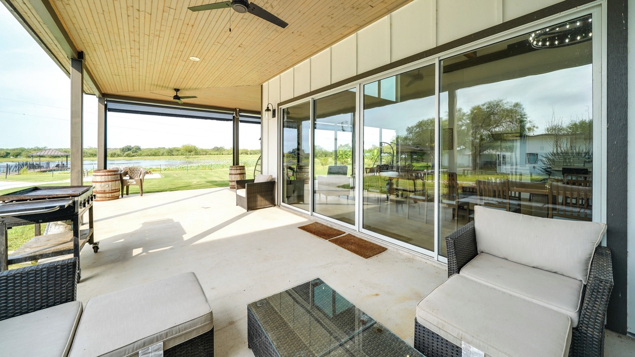 Photo of Patio Balcony in Yancey