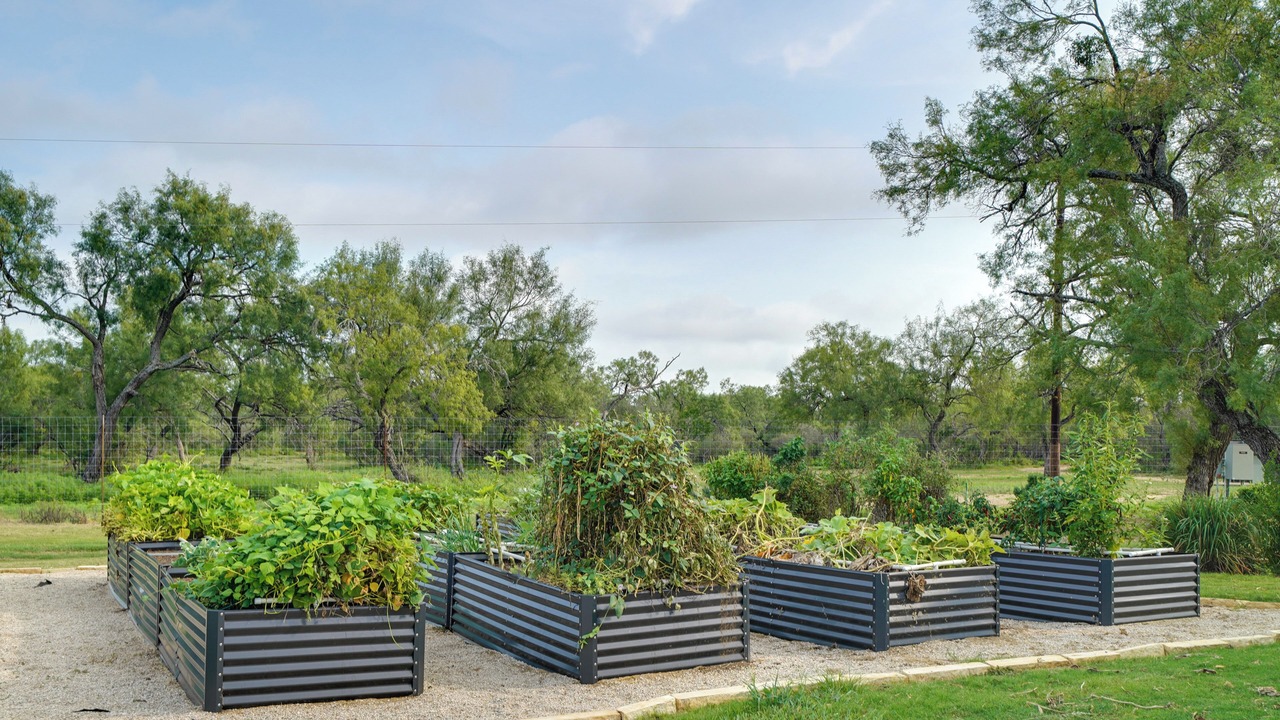 Photo of Outdoor in Yancey
