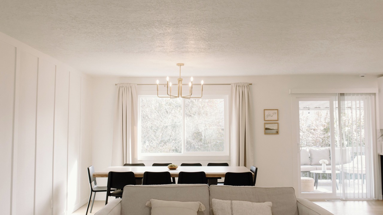 Photo of Livingroom in Hillsboro