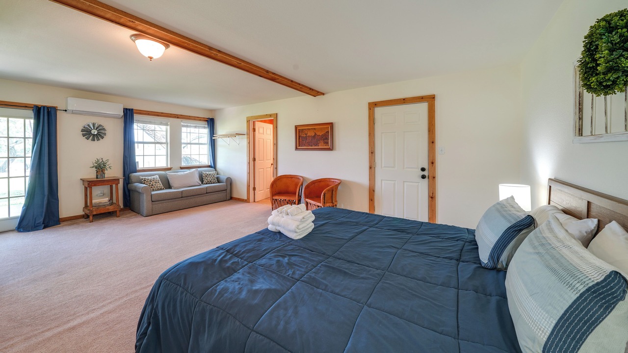 Photo of Bedroom in Yancey