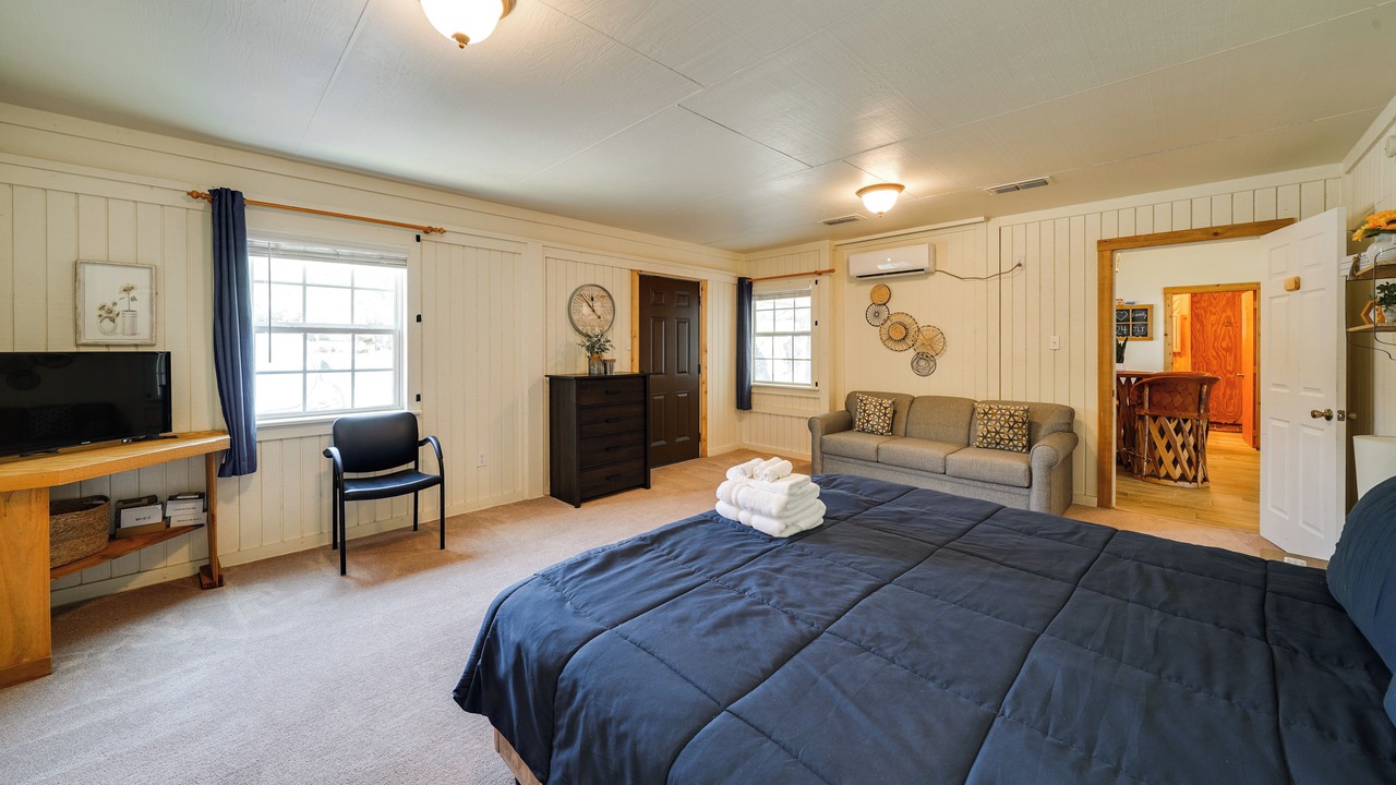 Photo of Bedroom in Yancey