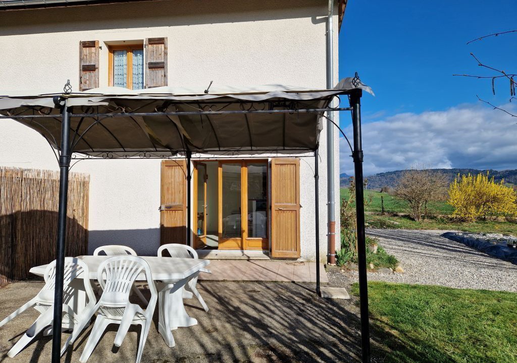 Photo of Patio Balcony in Saint-Geoire-en-Valdaine