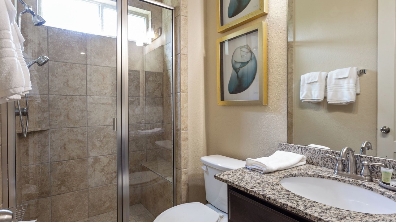 Photo of Bathroom in Clodine