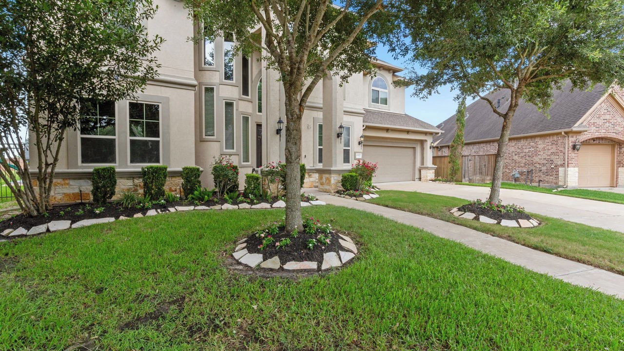 Photo of Outdoor in Clodine