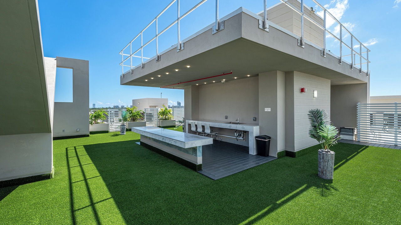 Photo of Patio Balcony in Downtown Hollywood