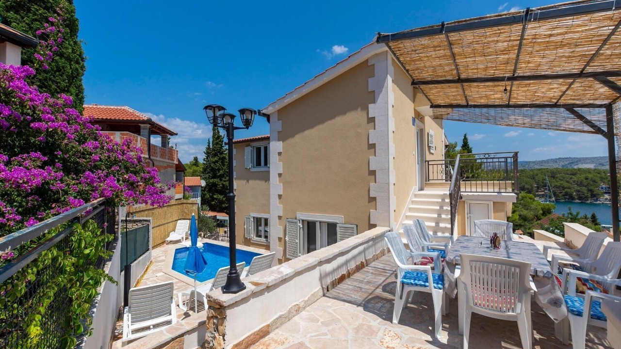 Photo of Outdoor in Cove Osibova (Milna)