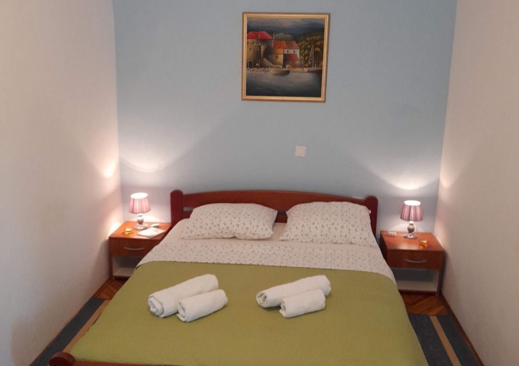 Photo of Bedroom in Broce