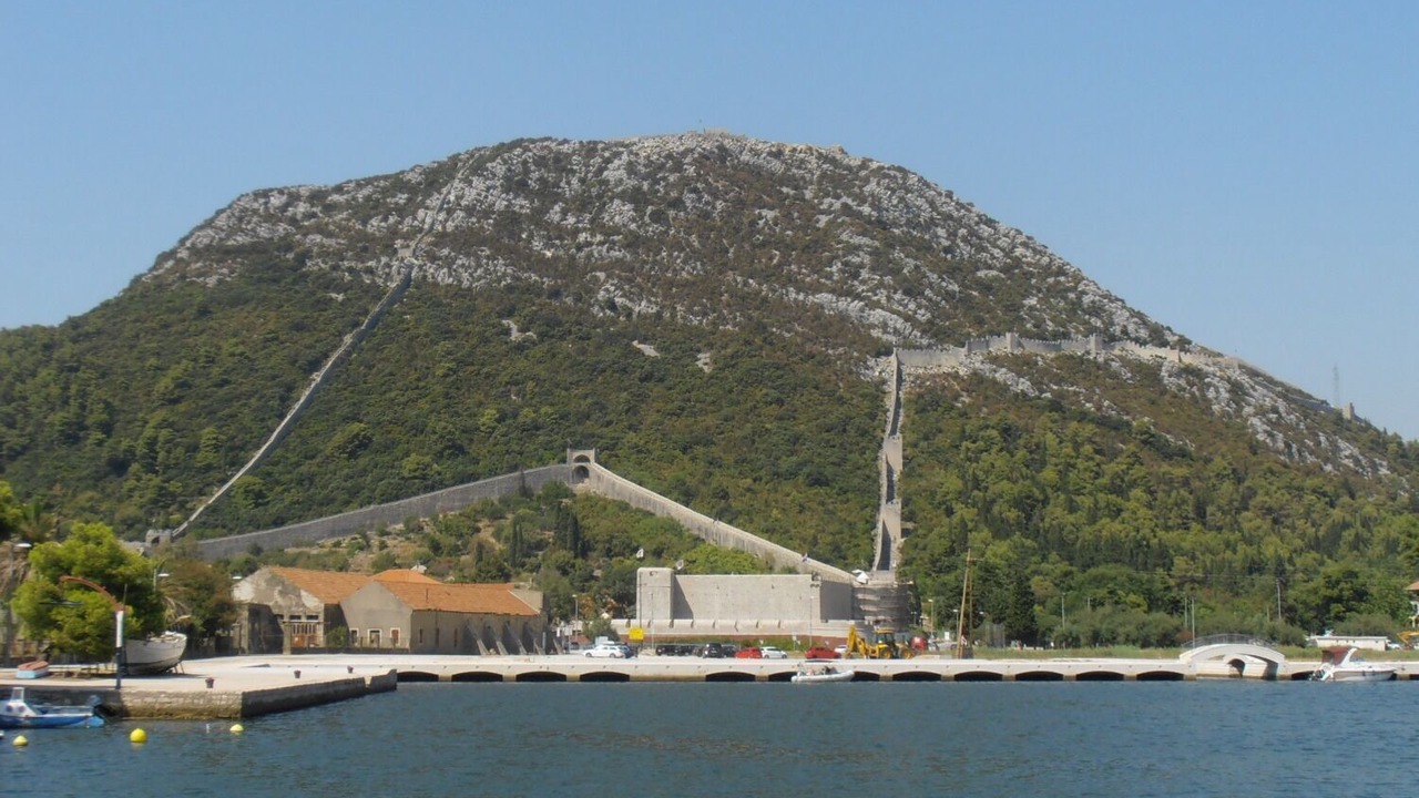 Photo of Others in Broce