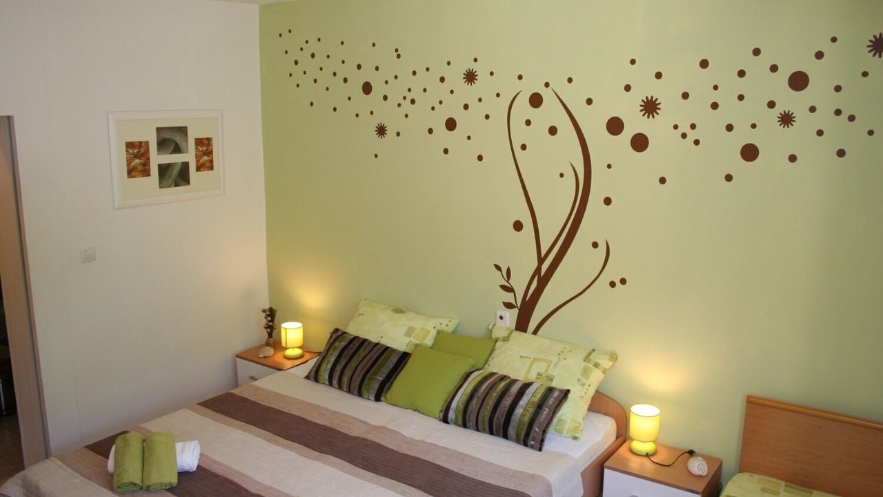 Photo of Bedroom in Broce