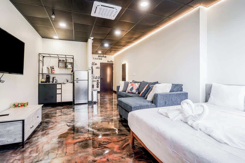 Photo of Livingroom in North Oakland