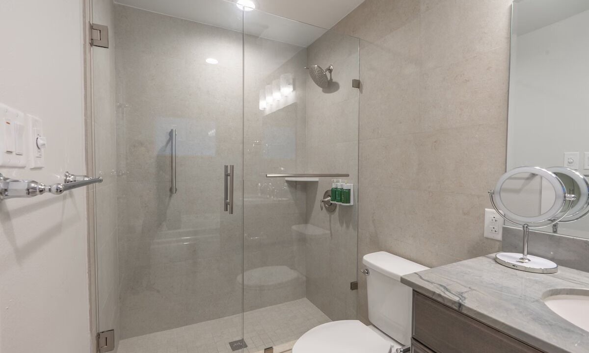 Photo of Bathroom in Islamorada