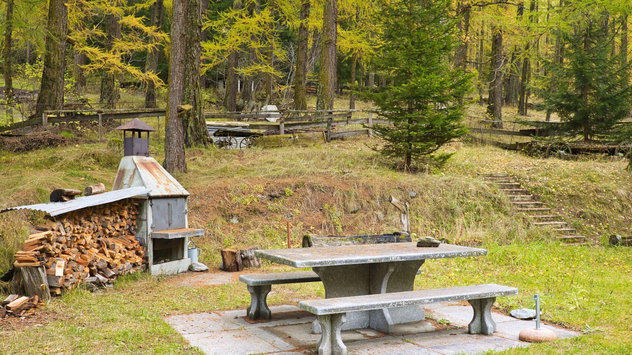 Photo of Outdoor in Taesch