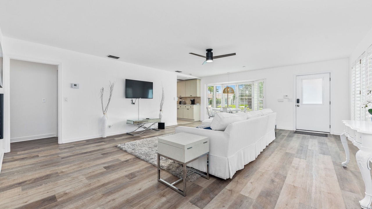 Photo of Livingroom in Singer Island