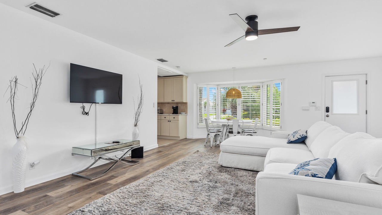 Photo of Livingroom in Singer Island