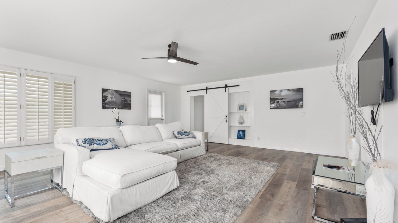 Photo of Livingroom in Singer Island