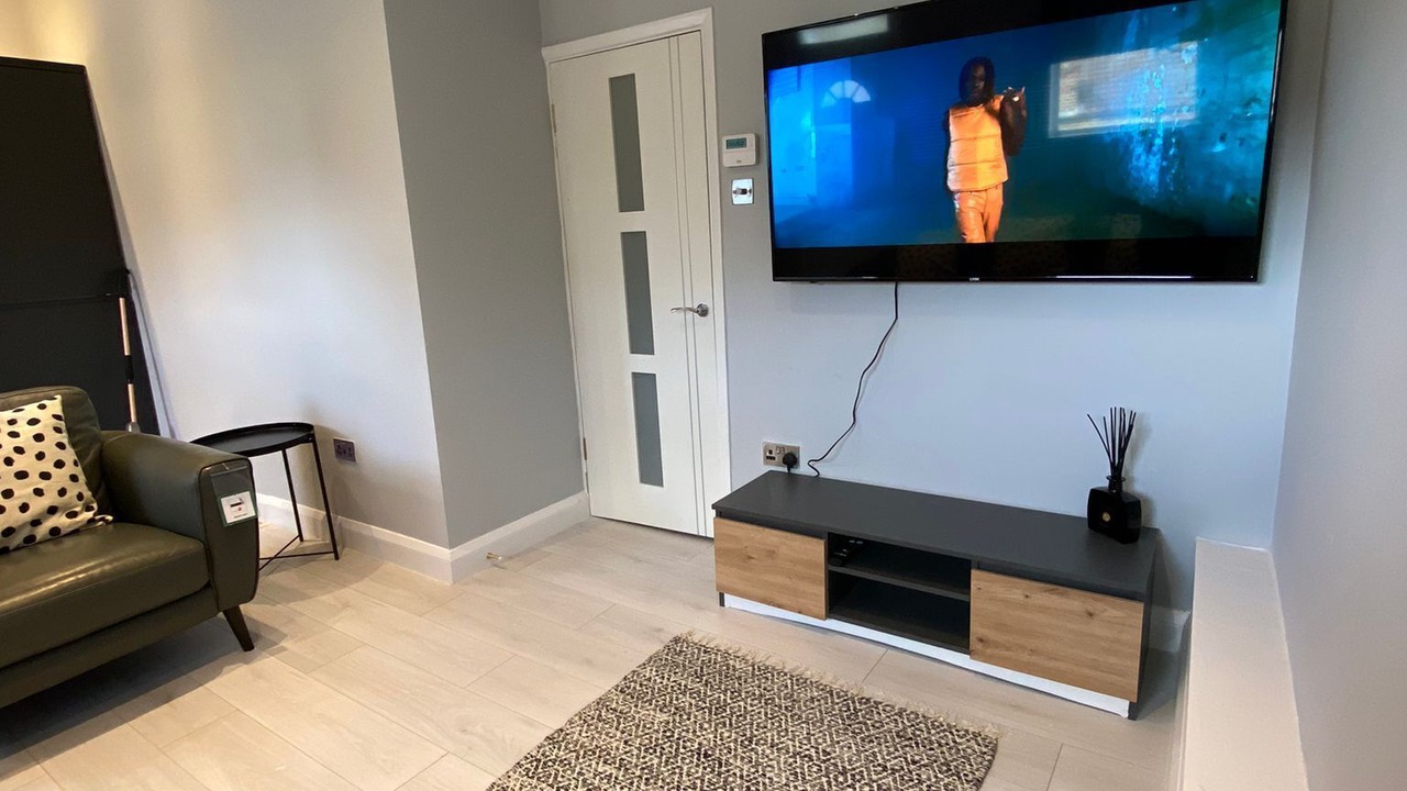 Photo of Others in Broad Green