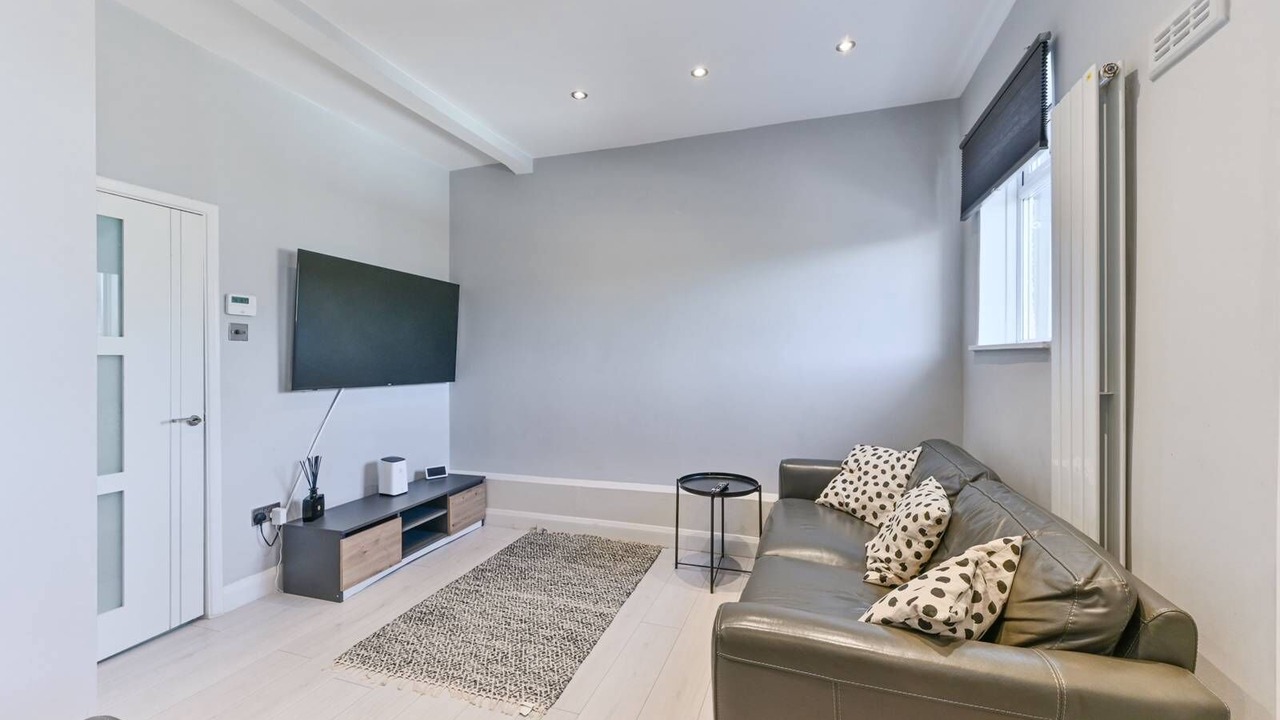 Photo of Livingroom in Broad Green