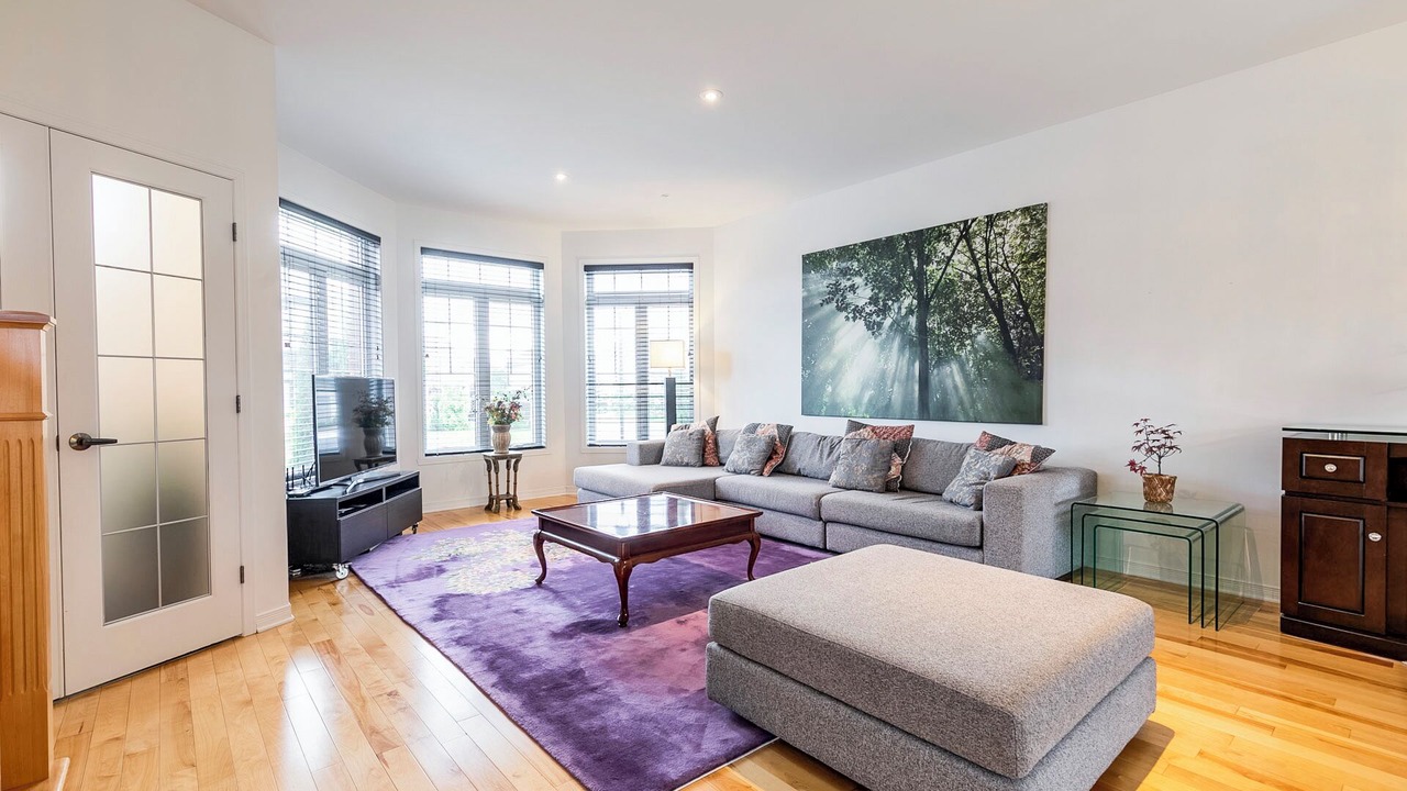 Photo of Livingroom in Brossard