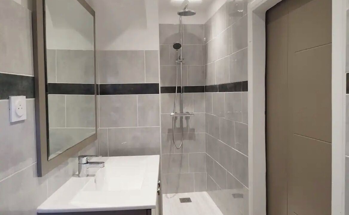 Photo of Bathroom in Grignan