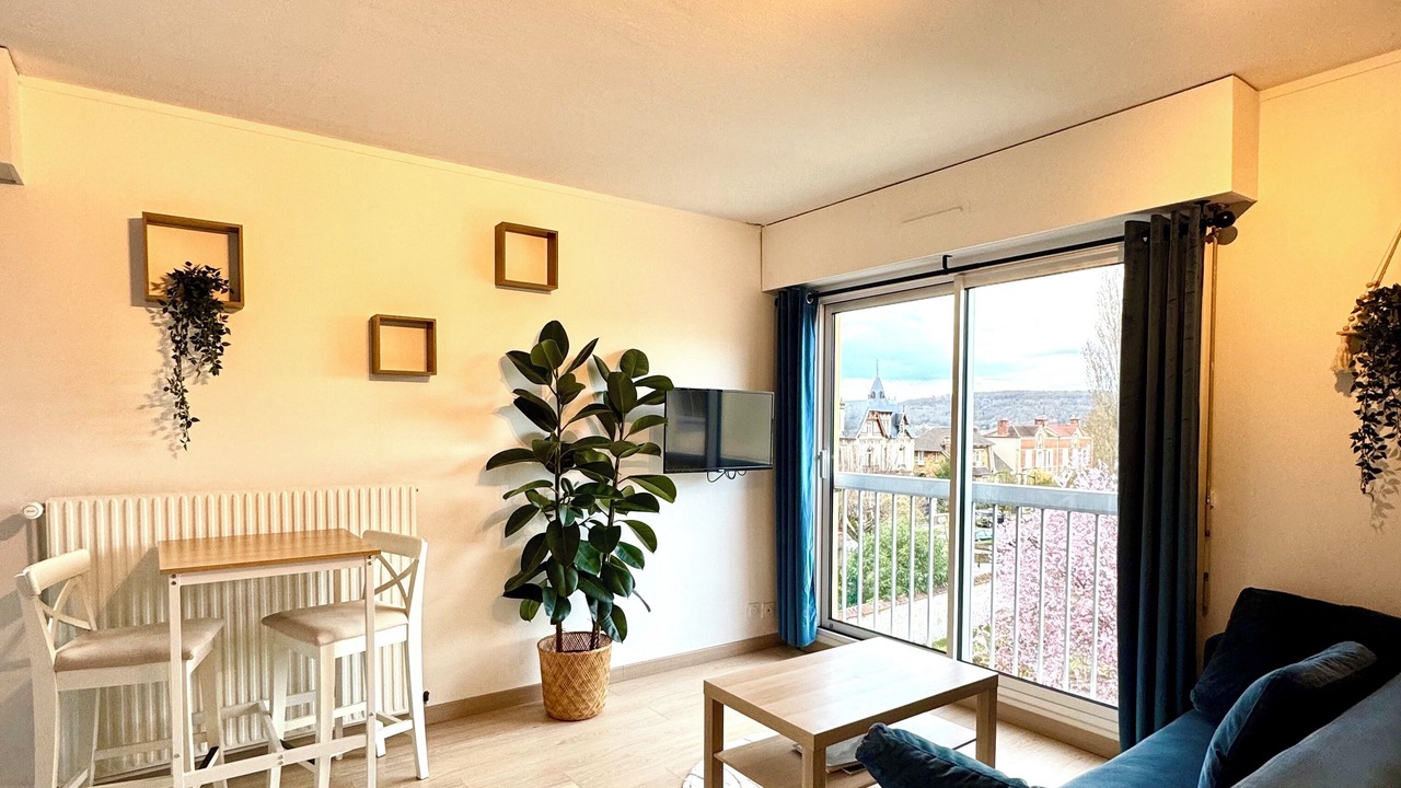 Photo of Livingroom in Vernon