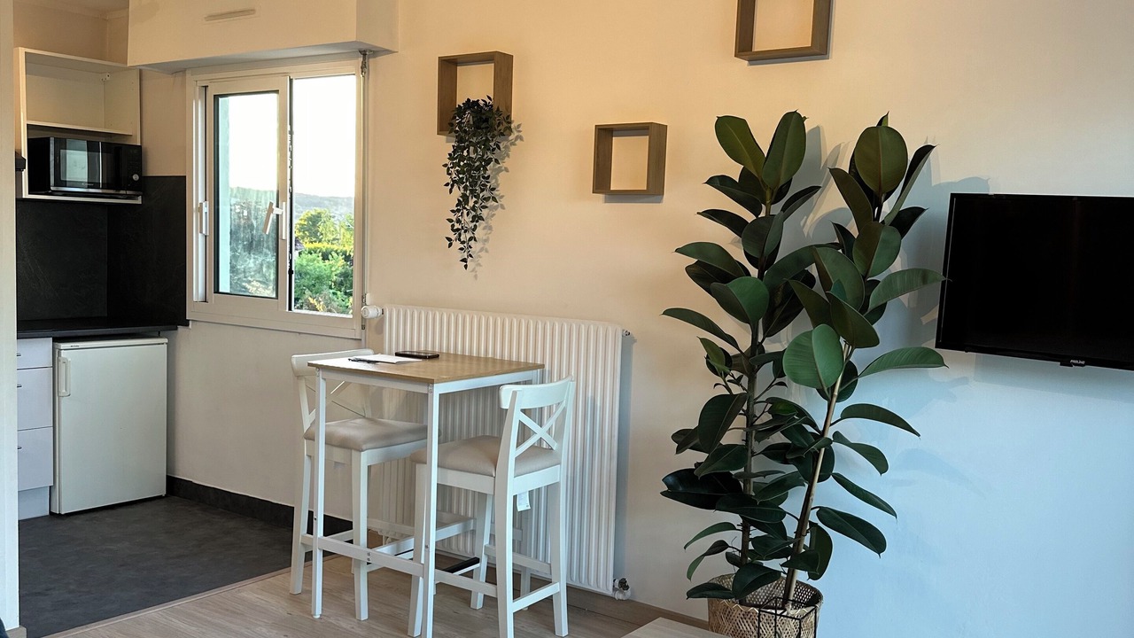 Photo of Livingroom in Vernon