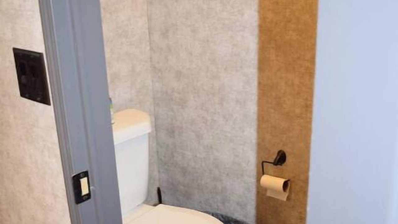 Photo of Bathroom in Pettus