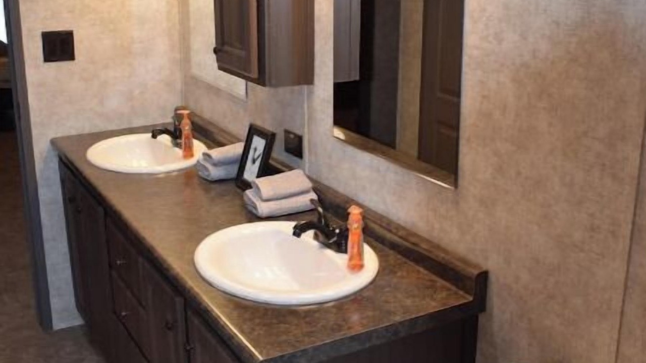 Photo of Bathroom in Pettus