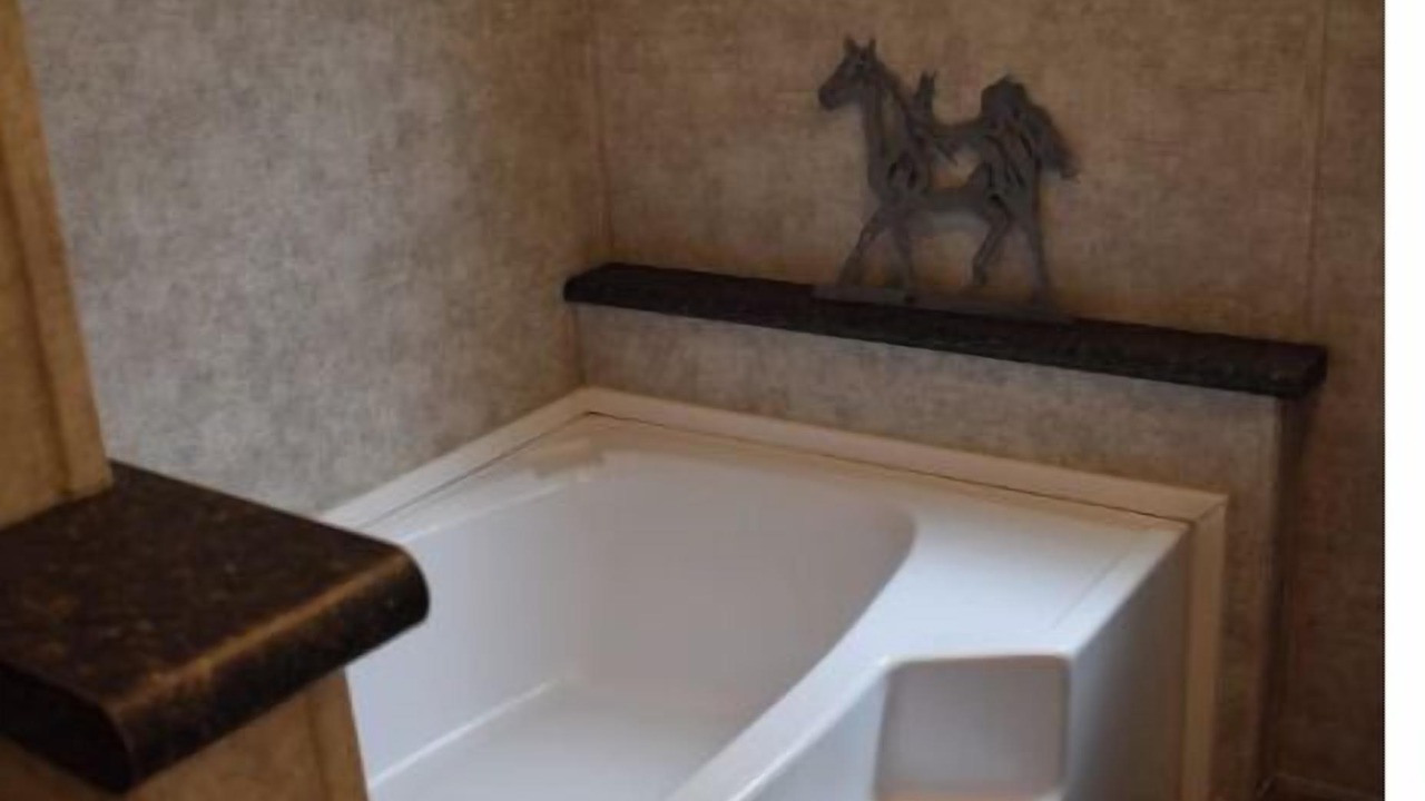 Photo of Bathroom in Pettus