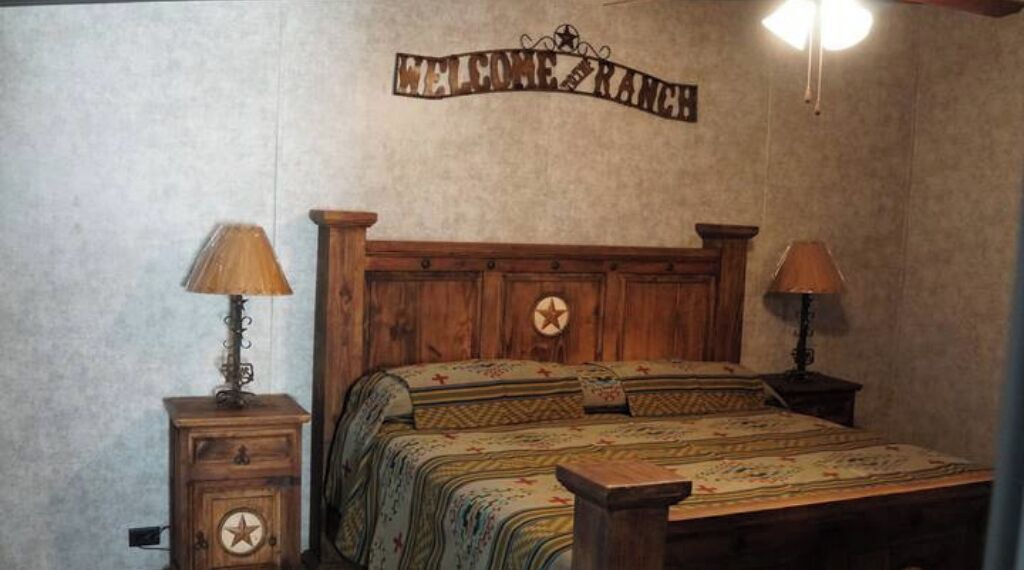 Photo of Bedroom in Pettus