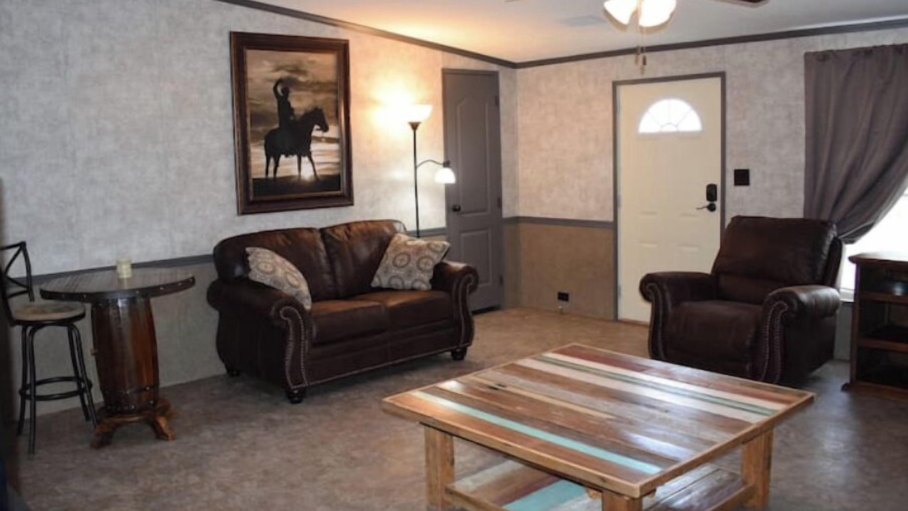 Photo of Livingroom in Pettus