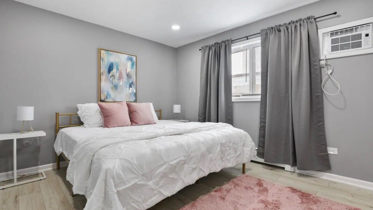 Photo of Bedroom in Franklin Park