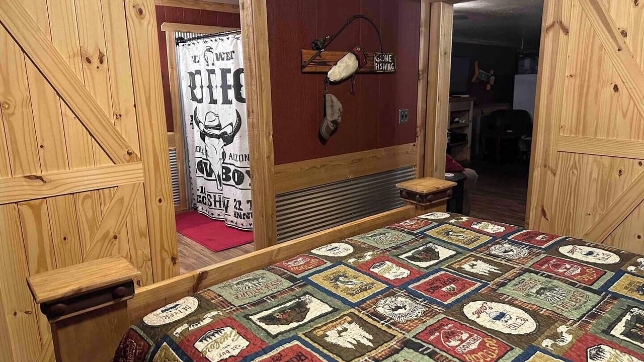 Photo of Bedroom in Eufaula