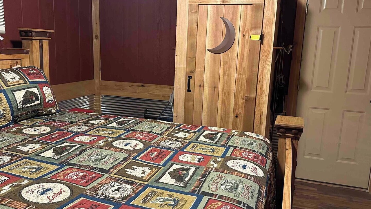 Photo of Bedroom in Eufaula