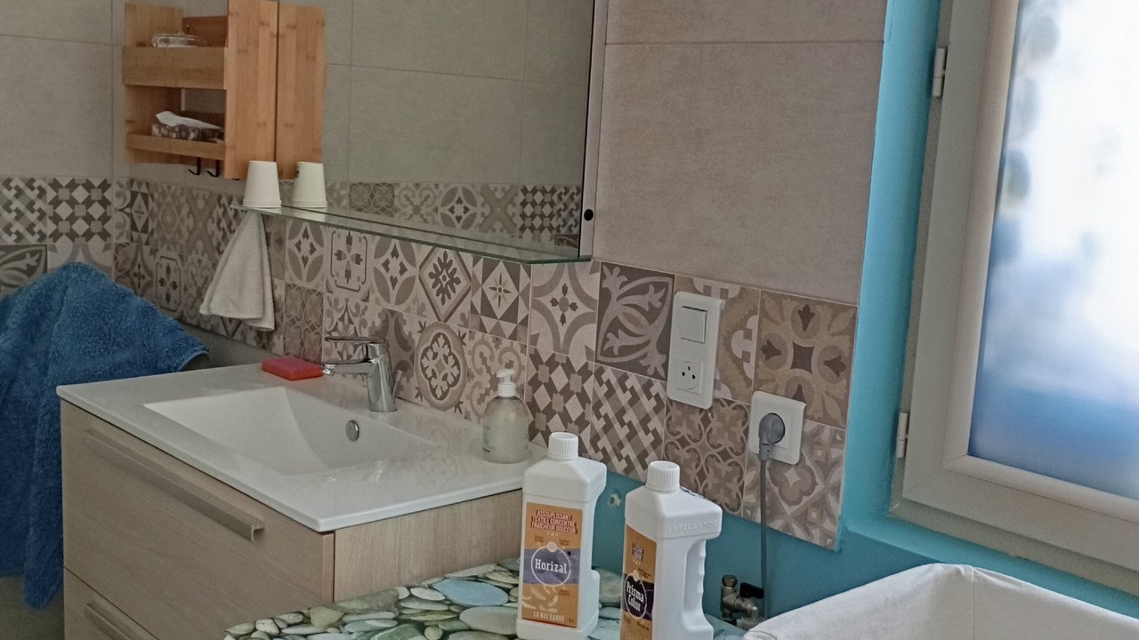 Photo of Bathroom in Aubigne-Racan