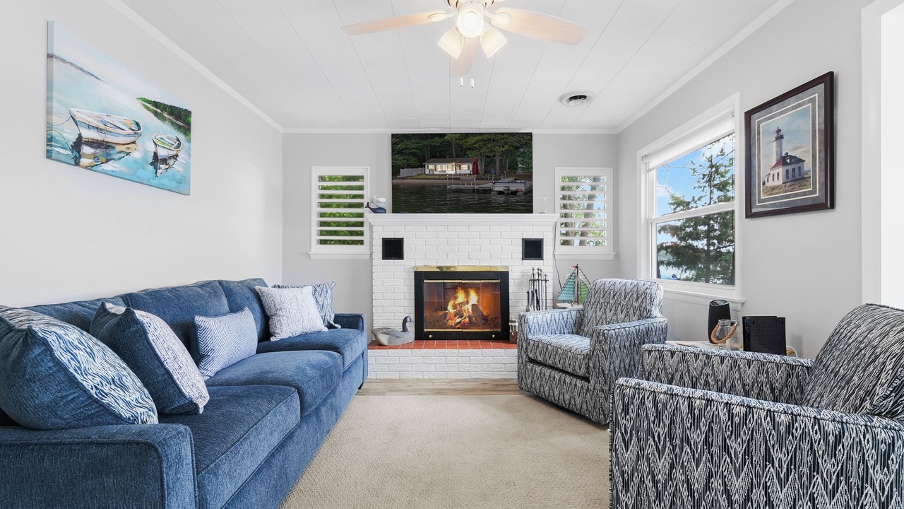 Photo of Livingroom in Lake City