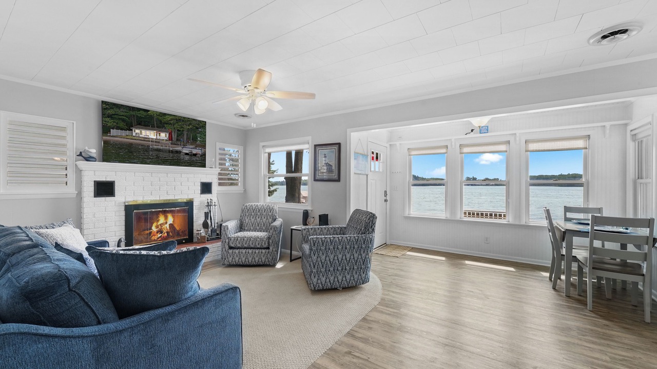 Photo of Livingroom in Lake City