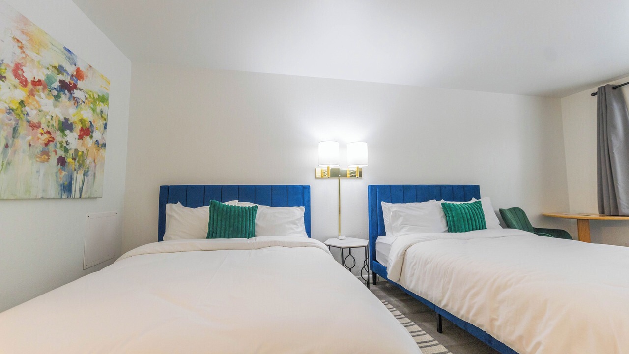 Photo of Bedroom in Eureka Springs Historic District
