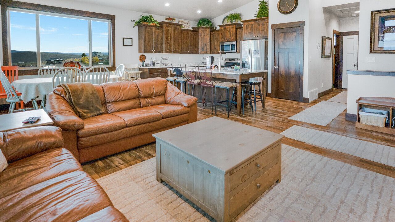 Photo of Livingroom in Sweetwater