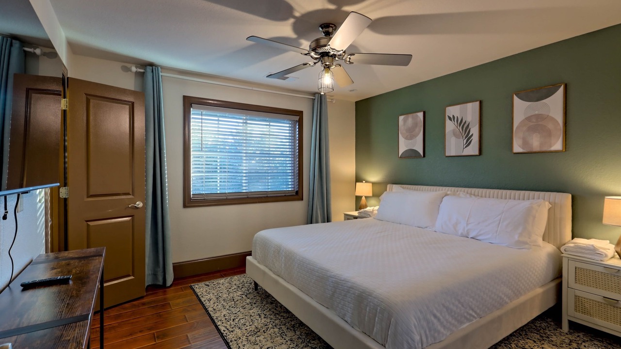 Photo of Bedroom in Cleveland