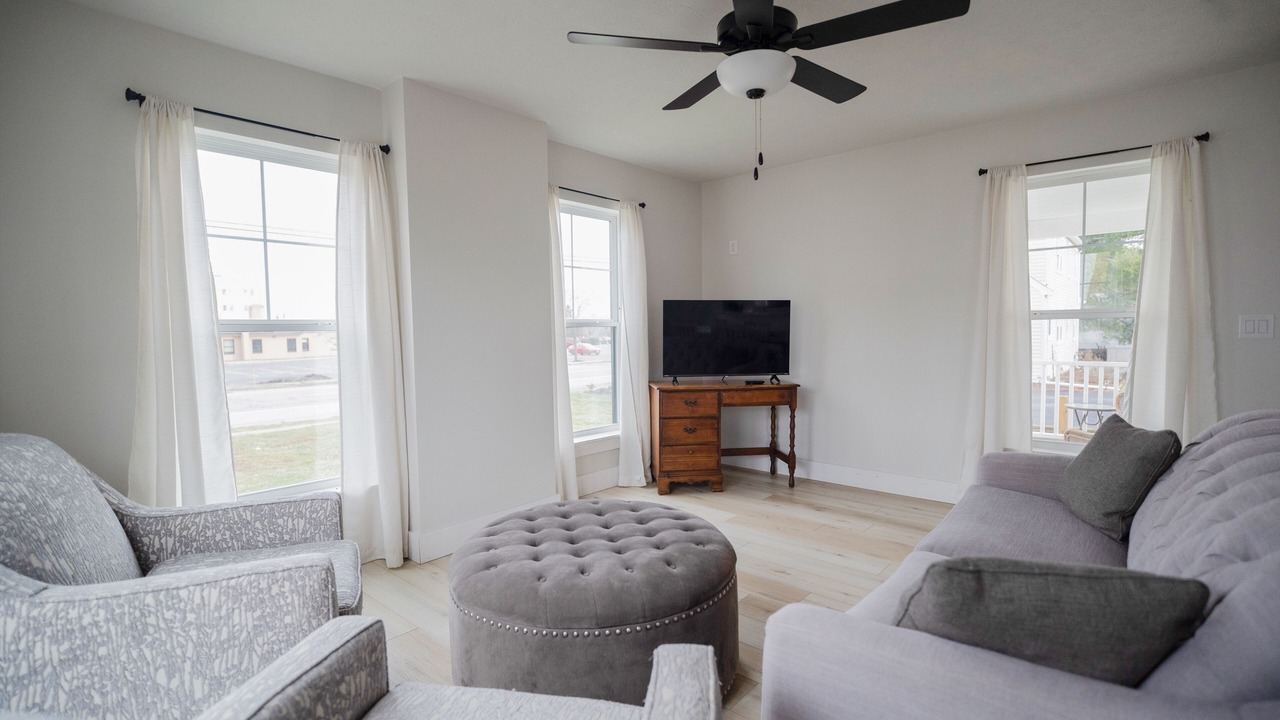Photo of Livingroom in Brockport