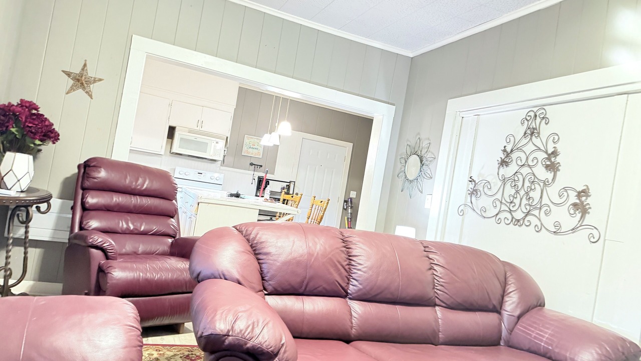Photo of Livingroom in Warren