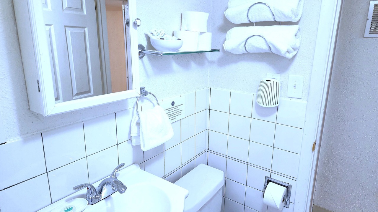 Photo of Bathroom in Golden