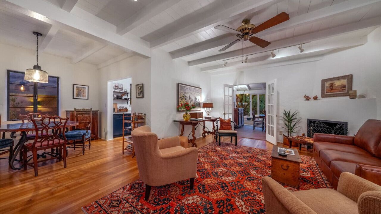 Photo of Livingroom in Blenman-Elm